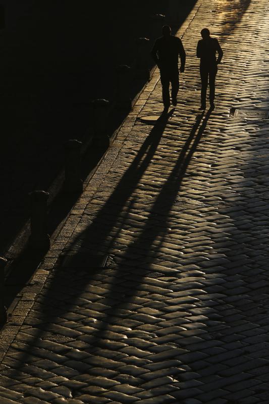 Približavanjem zimskog solsticija, odnosno tkzv. suncostaja dani su sve kraći, a sjene izražajnije.  Photo: Filip Brala/PIXSELL