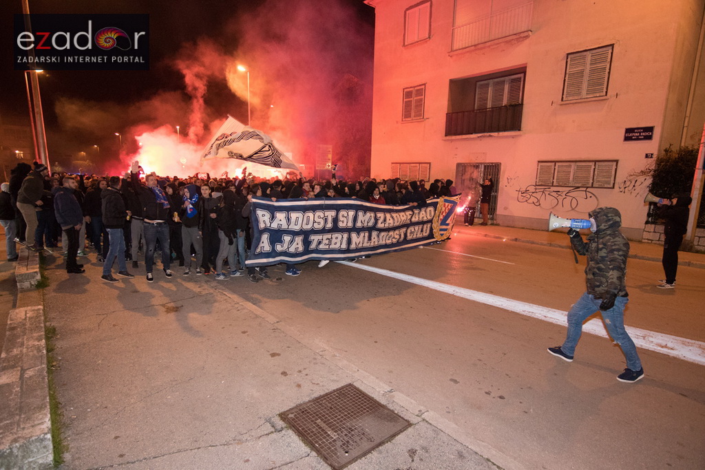Okupljanje Tornada na Forumu i korteo do Krešinog doma Okupljanje Tornada na Forumu i korteo do Krešinog doma