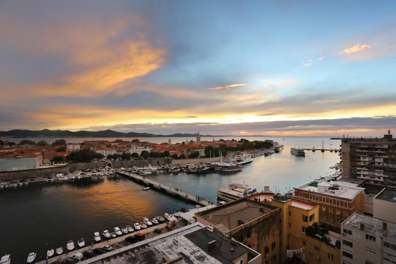 Kišni ponedjeljak, prvi dan rujna, ipak je završio lijepim smirajem nad Zadarskim kanalom, Foto: Filip Brala/PIXSELL Kišni ponedjeljak, prvi dan rujna, ipak je završio lijepim smirajem nad Zadarskim kanalom, Foto: Filip Brala/PIXSELL