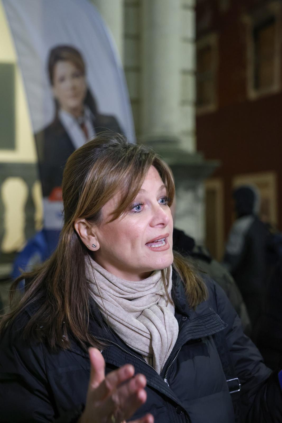 Vidović Krišto na Narodnom trgu prikuplja potpise za predsjedničku kandidaturu