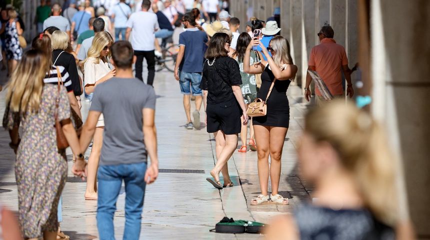 Nedjeljni đir po gradu 17. rujna 2023. Nedjeljni đir po gradu 17. rujna 2023.