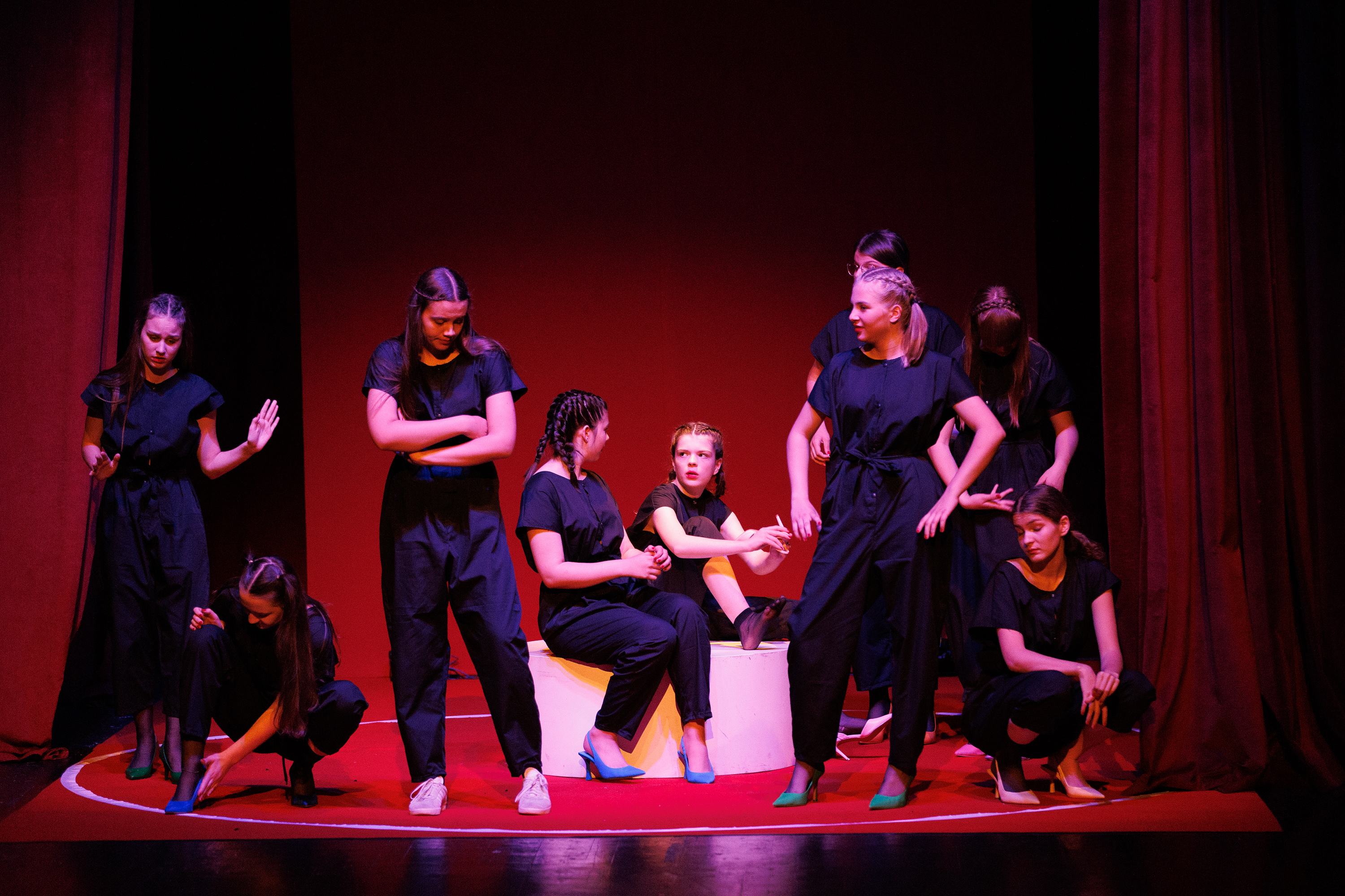 Igrajmo se: Zabranjeno mlađima od 15 strana A