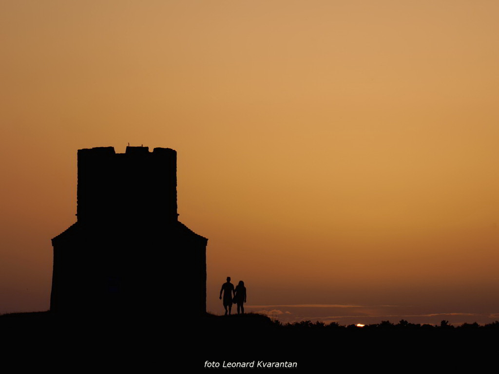 Zaton; solana Nin, foto-L. Kvarantan