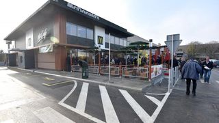 U zgradi nekadasnjeg zeljznickog kolodvora jutros je otvoren prvi Mc Donalds u Zadru Photo: Dino Stanin/PIXSELL