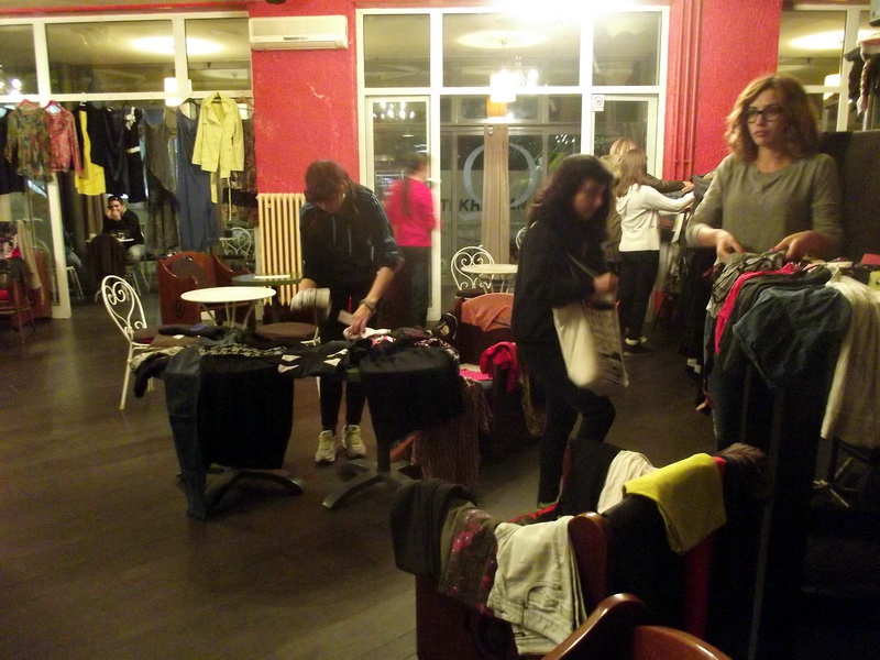 Buvljak u Q baru Buvljak u Q baru