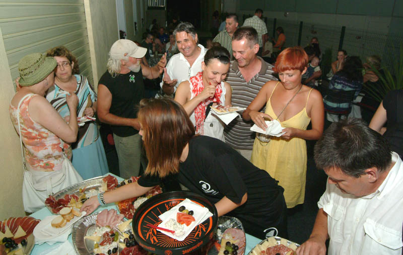 Otvorenje caffe bara ‘Satir’ Otvorenje caffe bara ‘Satir’