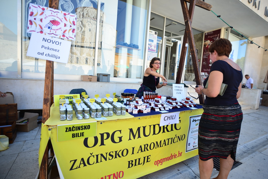 Sajam proizvodi hrvatskog sela na zadarskom Forumu