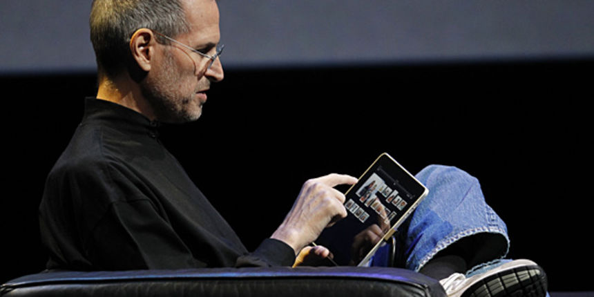Steve Jobs presents the iPad. Steve Jobs presents the iPad.