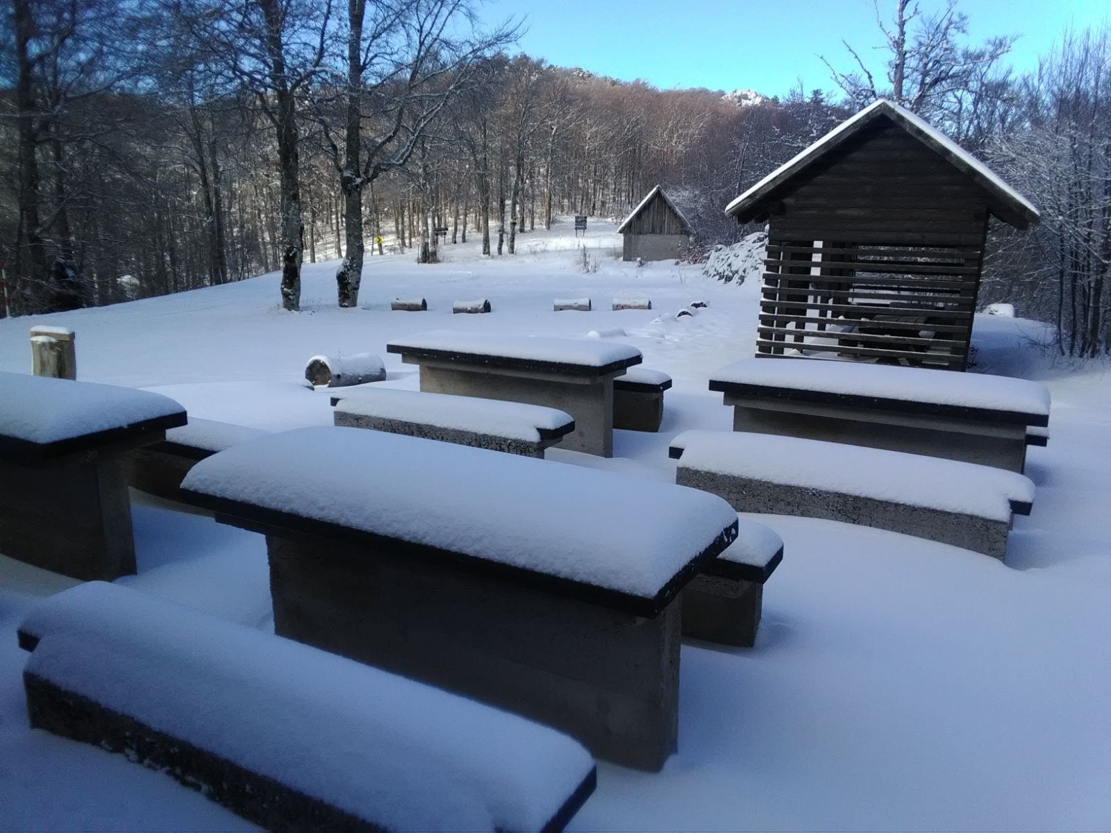 Novi snježni pokrivač u NP Sjeverni Velebit, do Babić Siče samo pješice!