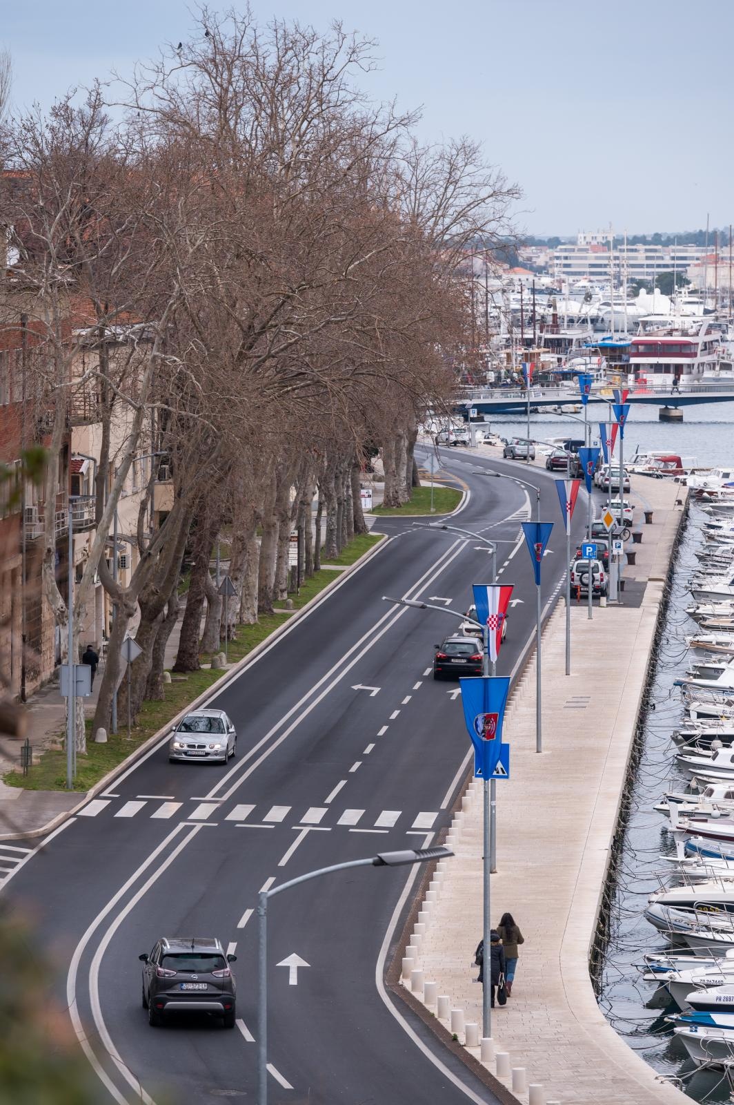 Zadar ukrašen zastavama ususret obljetnici akcie Maslenica
