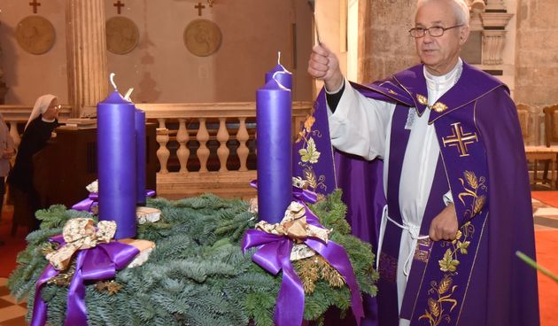 U crkvi sv. Šime upaljena prva adventska svijeća