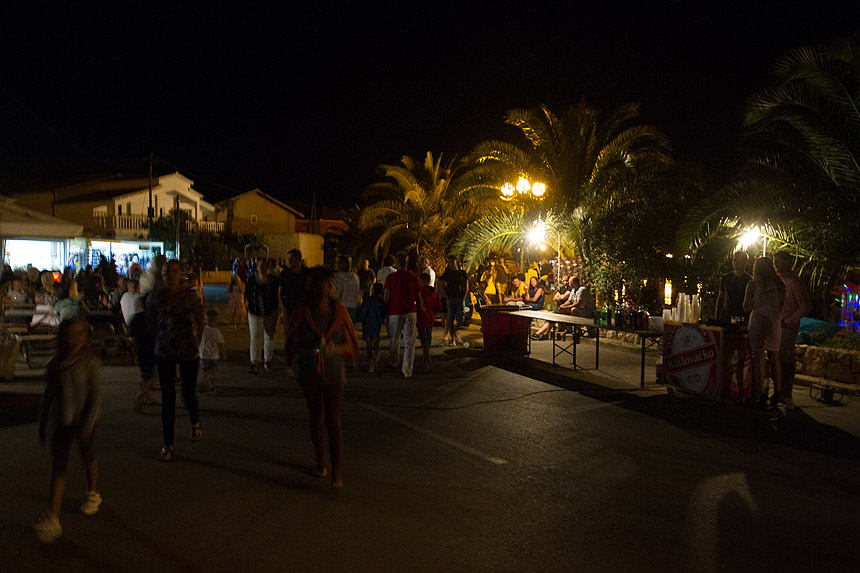 Mještani Bibinja sinoć su uživali u vrhunskom koncertu grupe Colonija na sportskom centru Crljenica Mještani Bibinja sinoć su uživali u vrhunskom koncertu grupe Colonija na sportskom centru Crljenica