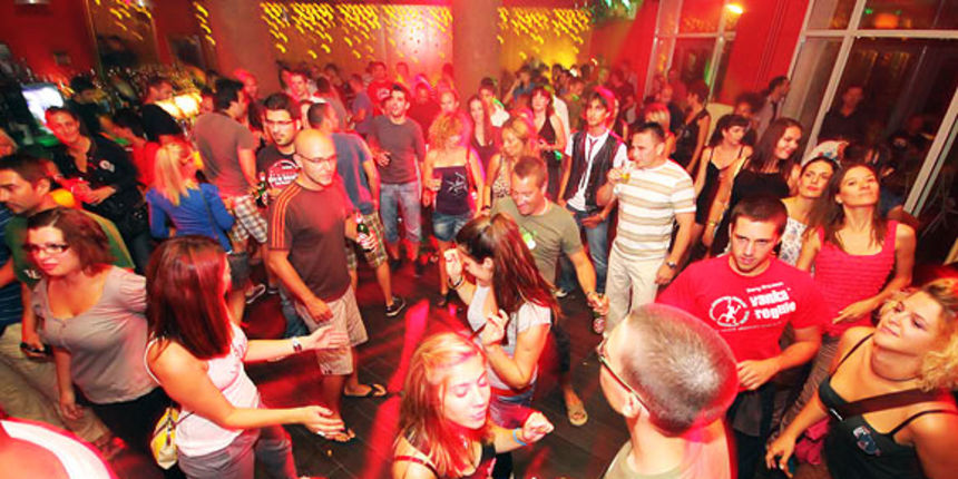 VaFunKoolers u Q baru (foto:Saša Čuka) VaFunKoolers u Q baru (foto:Saša Čuka)