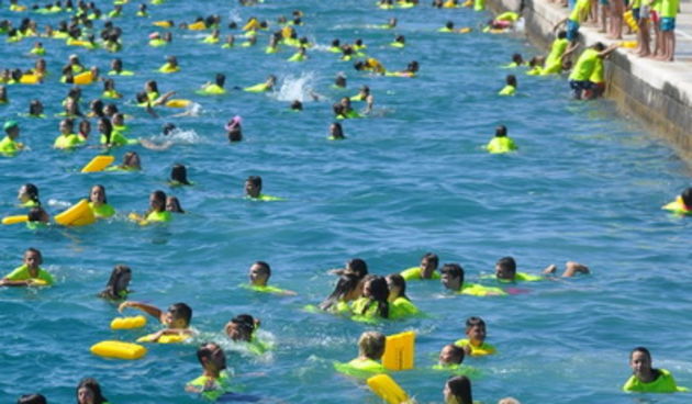 10. dm Millennium Jump na zadarskoj rivi – 3 tisuće skakača skočili su 4 skoka i ispisali nove stranice zadarske povijesti