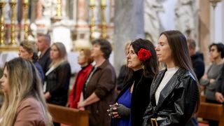 Nadbiskup Milan Zgrablić predvodio misu zadušnicu za Papu Franju Nadbiskup Milan Zgrablić predvodio misu zadušnicu za Papu Franju