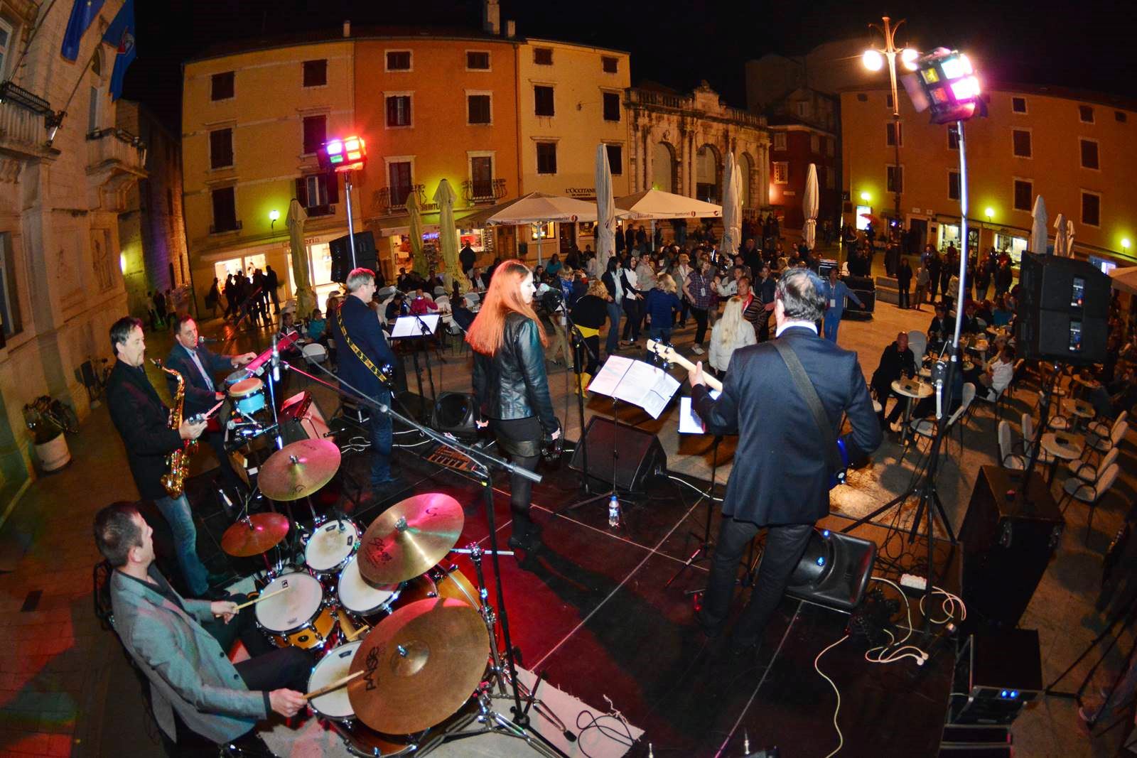 FIMBA After party na Narodnom trgu uz bend Songbusters FIMBA After party na Narodnom trgu uz bend Songbusters