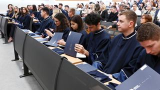Promovirani prvostupnici Odjela za informacijske znanosti Promovirani prvostupnici Odjela za informacijske znanosti