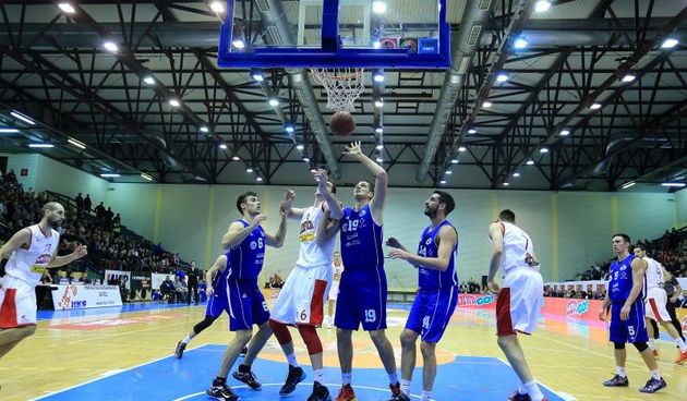 18.02.2014., sportska dvorana Borovo, Vukovar – Kup Kresimira Cosica, polufinale, KK Cedevita – KK Kvarner 2010. Stanko Barac, Valentin Jurkovic. Photo: Davor Javorovic/PIXSELL
