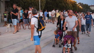 Večernji đir po zadarskoj rivi. Foto: Leo Banić