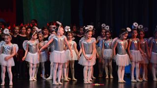 Plesna udruga Gesta: Bajka.hr