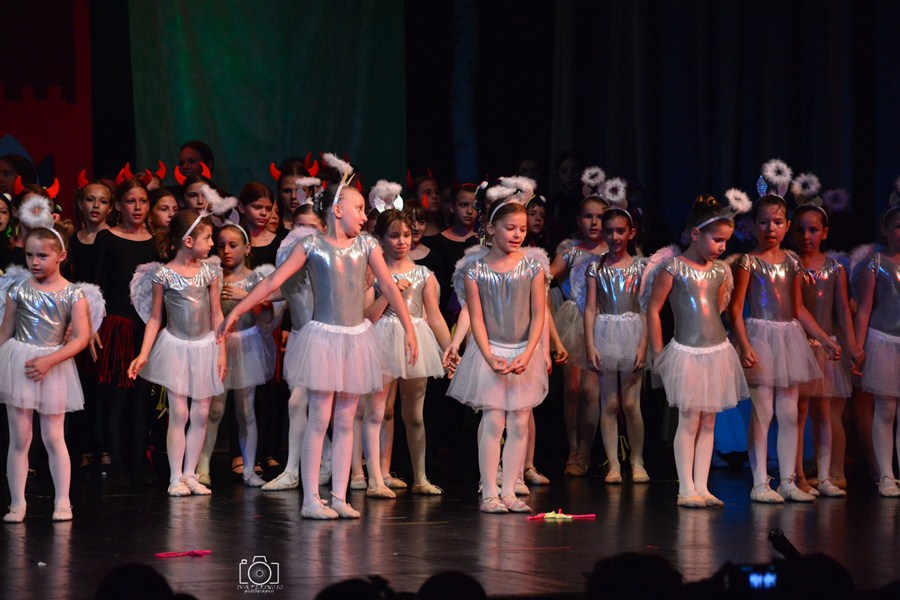 Plesna udruga Gesta: Bajka.hr