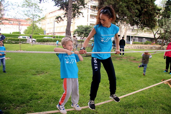 Sportska manifestacija za djecu “1000 koraka kroz 1000 ulica” SŠ “Loptica” Sportska manifestacija za djecu “1000 koraka kroz 1000 ulica” SŠ “Loptica”