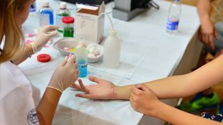 U organizaciji sekcije HZSN Zadar u dvorani 1 SC Višnjik održana je akcija dobrovoljnog darivanja krvi na kojoj je prikupljeno 25 doza tekućine koja život znači. Foto: Iva Perinčić