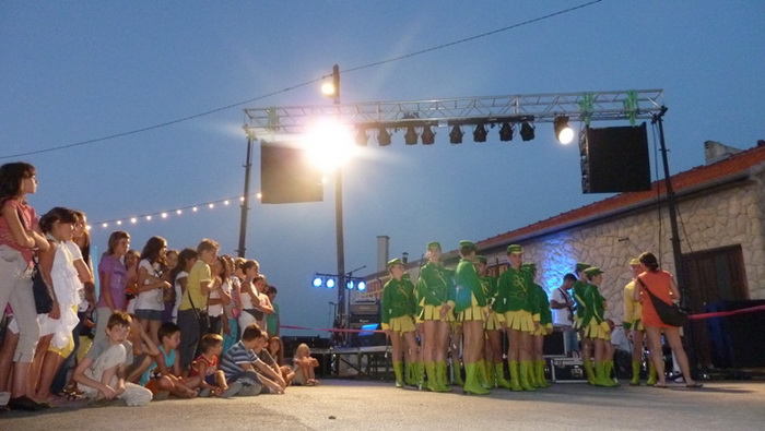 Marijan Ban i Diktatori na Kunjskoj ribarskoj noći Marijan Ban i Diktatori na Kunjskoj ribarskoj noći