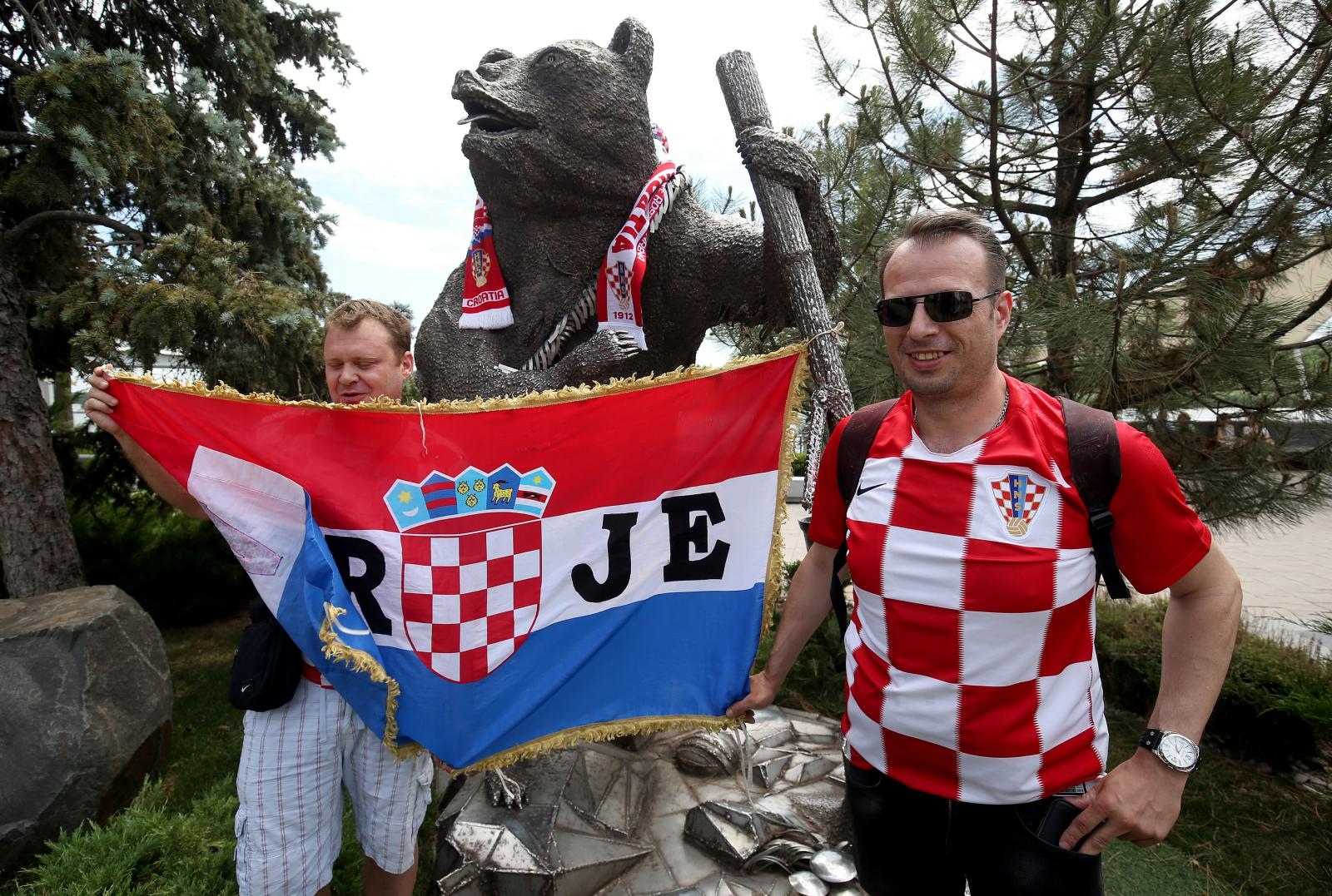 Veseli hrvatski navijači u Rostovu na Donu