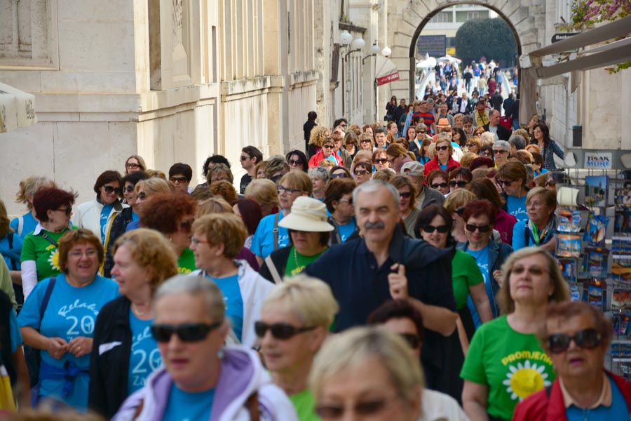 “Relaksice” u akciji “1000 koraka kroz 1000 ulica”, foto: Iva Perinčić “Relaksice” u akciji “1000 koraka kroz 1000 ulica”, foto: Iva Perinčić