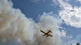 Zračne i kopnene snage gase požar kod Kožina Zračne i kopnene snage gase požar kod Kožina