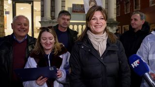 Vidović Krišto na Narodnom trgu prikuplja potpise za predsjedničku kandidaturu