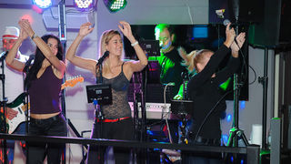 Toto i kraljice u Posh Pubu – foto Ivan Toman Toto i kraljice u Posh Pubu – foto Ivan Toman