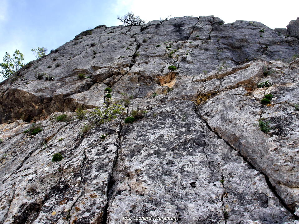 Pješačka staza Obrovac – Jankovića buk
