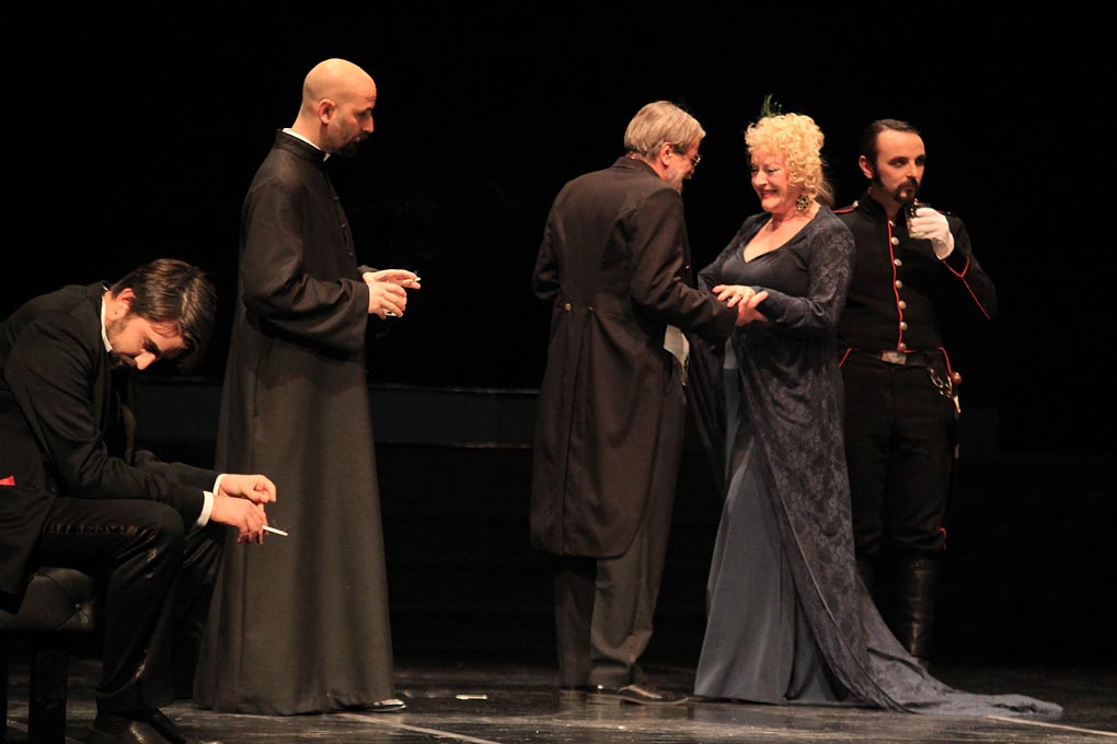 Gospoda Glembajevi u HNK Zadar, foto: Iva Perinčić Gospoda Glembajevi u HNK Zadar, foto: Iva Perinčić