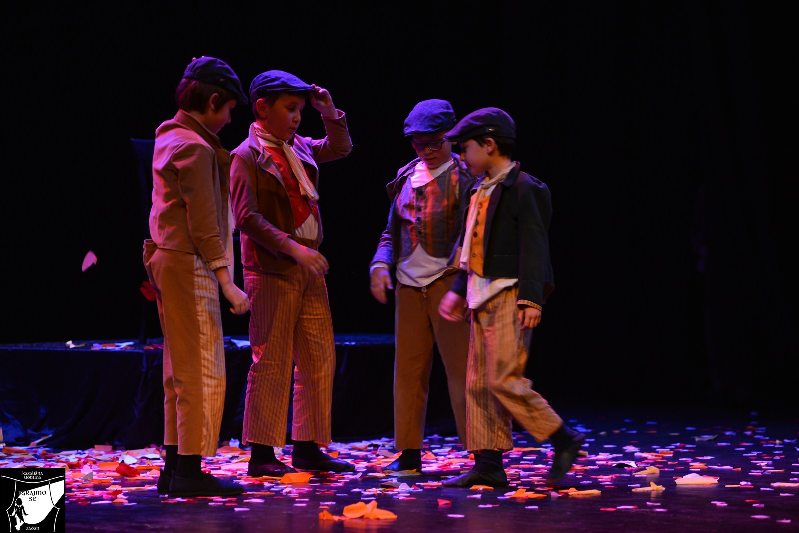 Kazališna udruga “Igrajmo se”: Predstava “Godišnja doba”