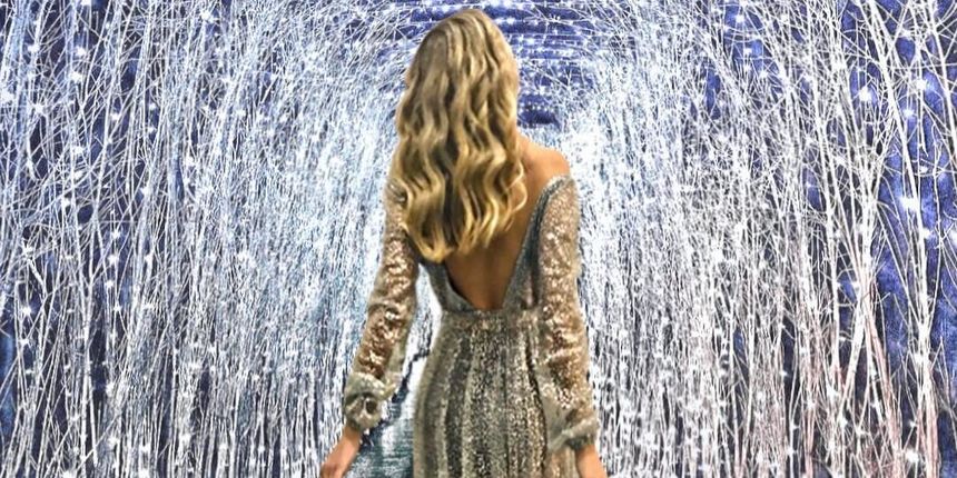 Domaća blogerica prošetala Zagrebom u haljini za bal