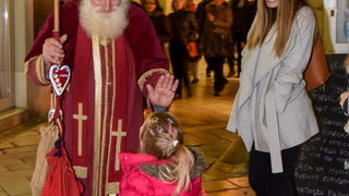 Advent u Zadru: Sveti Nikola razveselio najmlađe Zadrane Advent u Zadru: Sveti Nikola razveselio najmlađe Zadrane