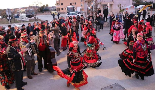 2. Međunarodna karnevalska povorka Virskih maškara