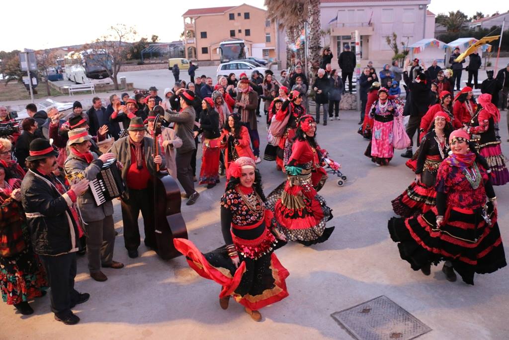 2. Međunarodna karnevalska povorka Virskih maškara