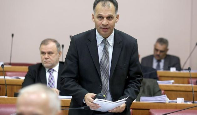 Glasovanjem o do sada raspravljenim tockama dnevnog reda nastavljena je 15 sjednica Sabora RH. Veljko Kajtazi. Photo: Patrik Macek/PIXSELL