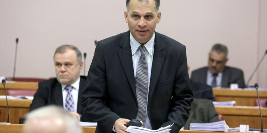 Glasovanjem o do sada raspravljenim tockama dnevnog reda nastavljena je 15 sjednica Sabora RH. Veljko Kajtazi. Photo: Patrik Macek/PIXSELL