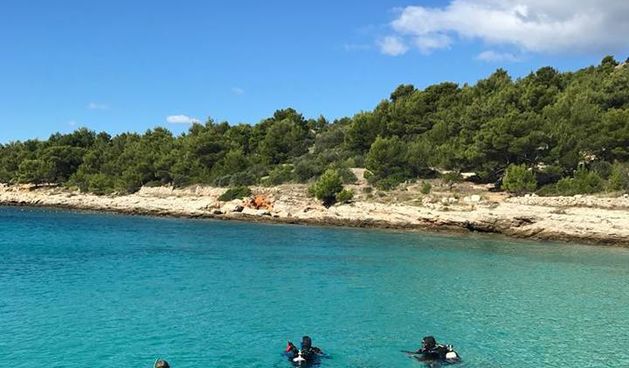 Čišćenjem murterskog podmorja Lionsi započeli ekološku kampanju