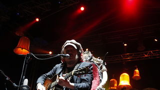 Pula, 180611.
Arena.
Zucchero se koncertom u Areni Puljanima predstavio u sklopu “Chocaback Tour 2011” turneje . Ovo mu je treci put da nastupa u Pulskoj Areni.
Na fotografiji: Zucchero.
Foto: Srecko Niketic / CROPIX Pula, 180611.
Arena.
Zucchero se koncertom u Areni Puljanima predstavio u sklopu “Chocaback Tour 2011” turneje . Ovo mu je treci put da nastupa u Pulskoj Areni.
Na fotografiji: Zucchero.
Foto: Srecko Niketic / CROPIX