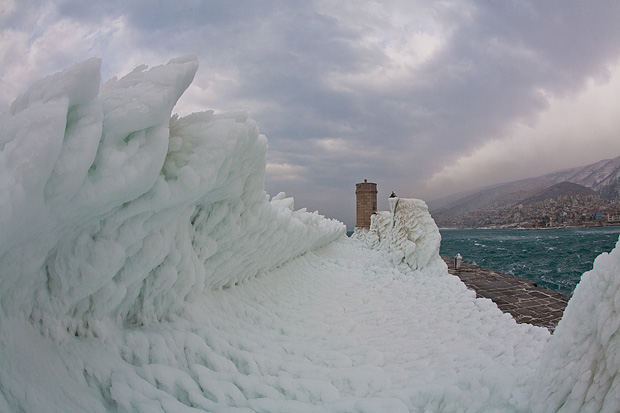 Senj u zagrljaju ledenog pokrivača, foto: Leo Banić