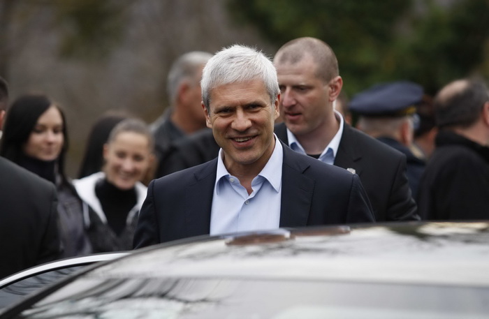 Gracac, 251110.
Danas popodne predsjednik Srbije Boris Tadic i predsjenik Hrvatske Ivo Josipovic posjetili su Gracac i sajam tradicijskih proizvoda i obrta pod nazivom Jesen u Gracacu.
Foto: Jure Miskovic / CROPIX Gracac, 251110.
Danas popodne predsjednik Srbije Boris Tadic i predsjenik Hrvatske Ivo Josipovic posjetili su Gracac i sajam tradicijskih proizvoda i obrta pod nazivom Jesen u Gracacu.
Foto: Jure Miskovic / CROPIX