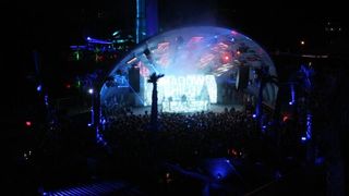 Plaza Zrce, cetvrti dan Hideout festivala privukao je nekoliko tisuca, ponajvise engleskih turista koji su se zabavljali u klubu Papaya. Photo: Luka Stanzl/PIXSELL Plaza Zrce, cetvrti dan Hideout festivala privukao je nekoliko tisuca, ponajvise engleskih turista koji su se zabavljali u klubu Papaya. Photo: Luka Stanzl/PIXSELL