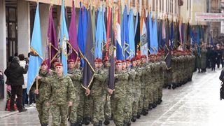 Paljenjem svijeća i polaganjem vijenaca, te mimohodom postrojbi započelo svečano obilježavanje 23. obljetnice VRO Maslenica. Foto. Dino Stanin/PIXSELL Paljenjem svijeća i polaganjem vijenaca, te mimohodom postrojbi započelo svečano obilježavanje 23. obljetnice VRO Maslenica. Foto. Dino Stanin/PIXSELL