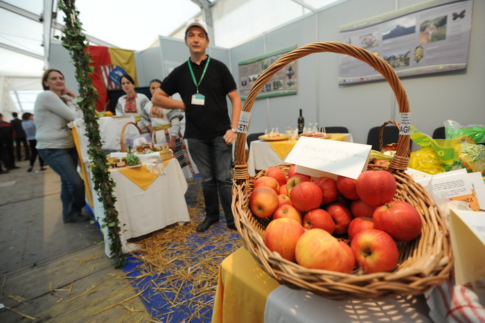 Biograd,130912.
Otvorenje 59. svjetskog prvenstva u oranju koje se odrzava u Jankolovici pokraj Biograda od 13.-15.09.2012.
Na fotografiji: detalj s otvorenja.
Foto: Luka Gerlanc / CROPIX Biograd,130912.
Otvorenje 59. svjetskog prvenstva u oranju koje se odrzava u Jankolovici pokraj Biograda od 13.-15.09.2012.
Na fotografiji: detalj s otvorenja.
Foto: Luka Gerlanc / CROPIX