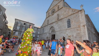 Dječjim karnevalskim danom započeo 59. Paški ljetni karneval